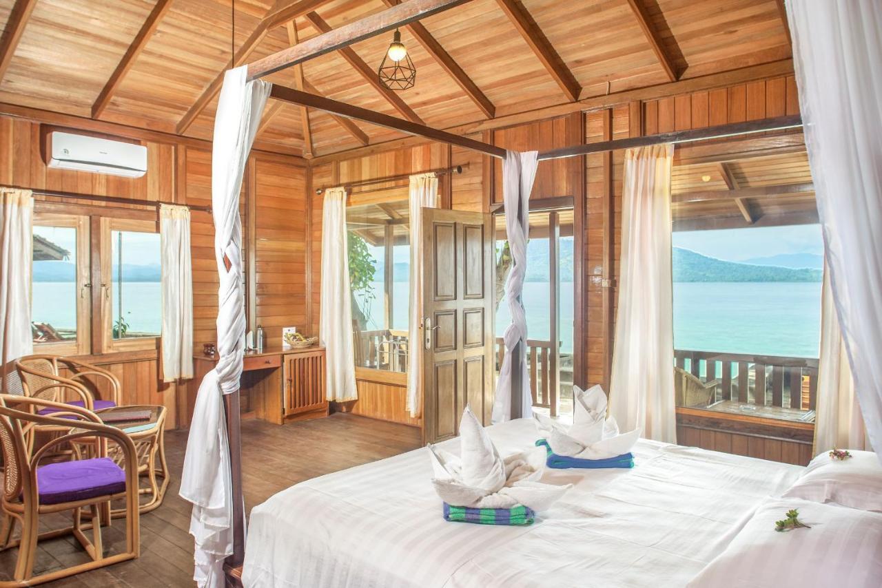 Onong Resort Siladen Island Exterior foto